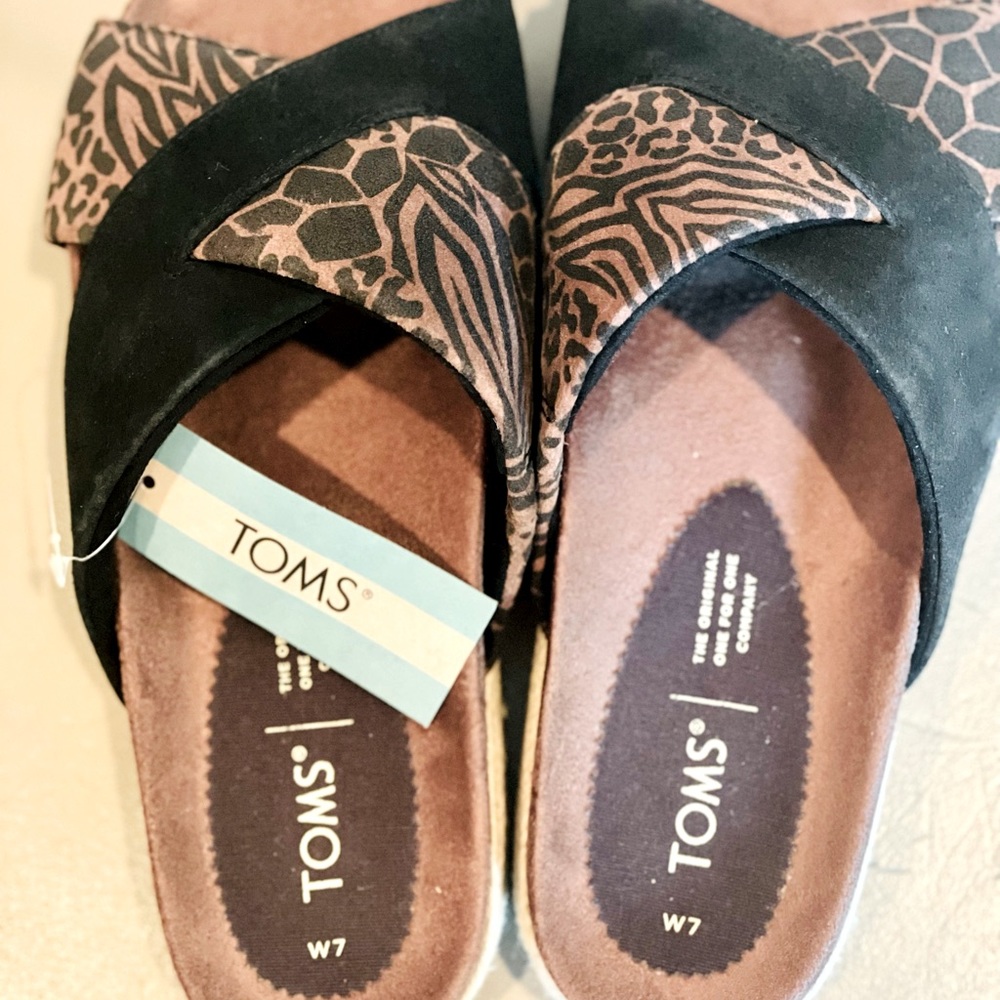 Toms Paloma Black Suede/Animal Print size 7.